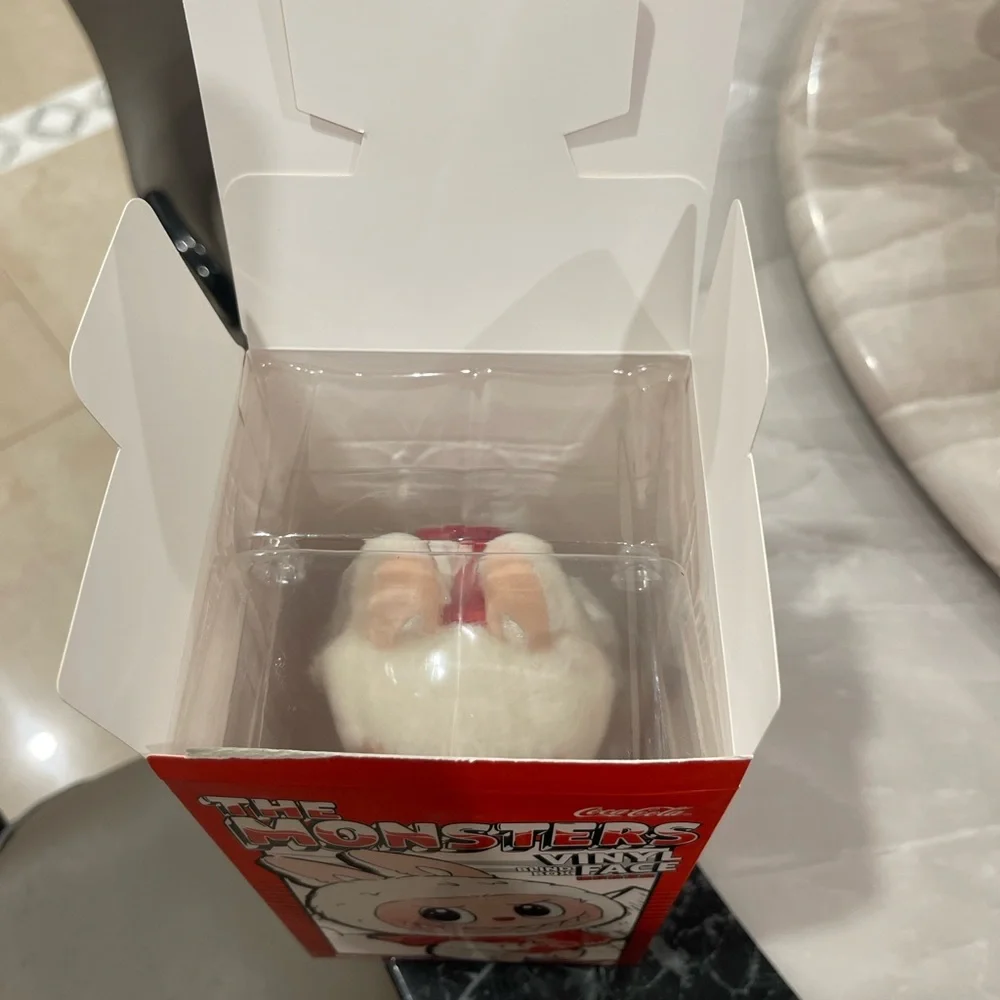 AUTHENTIC POP Mart Cola-Cola Labubu (Happy Factor) plush - Picture 3 of 6